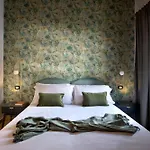 La Nova Bed And Museum